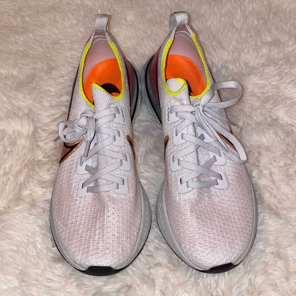 Running Shoes